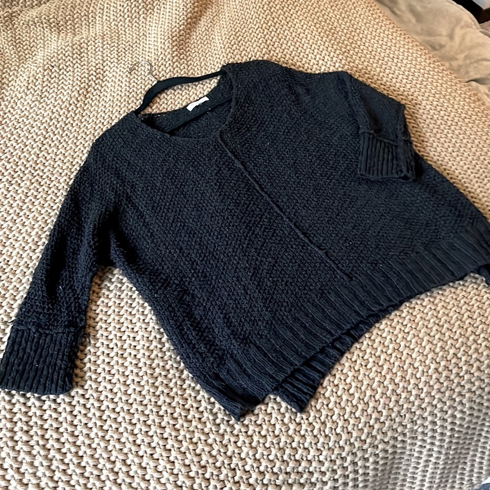 OVERSIZED BLACK SWEATER M/L